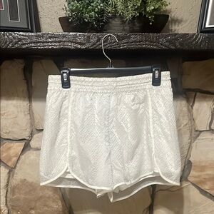 Lululemon Athletica White Athletic Shorts Lightweight Elastic Waist